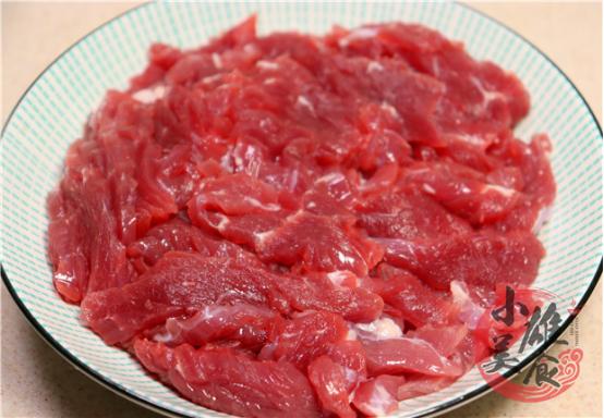 家庭腌牛肉干巴10斤肉要多少盐,腌好的牛肉是用冷水还是热水下锅