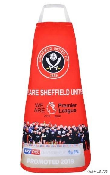 英超各球队争奇斗艳，还有没有更丑的？情侣可慎重买连体毛衣啊！