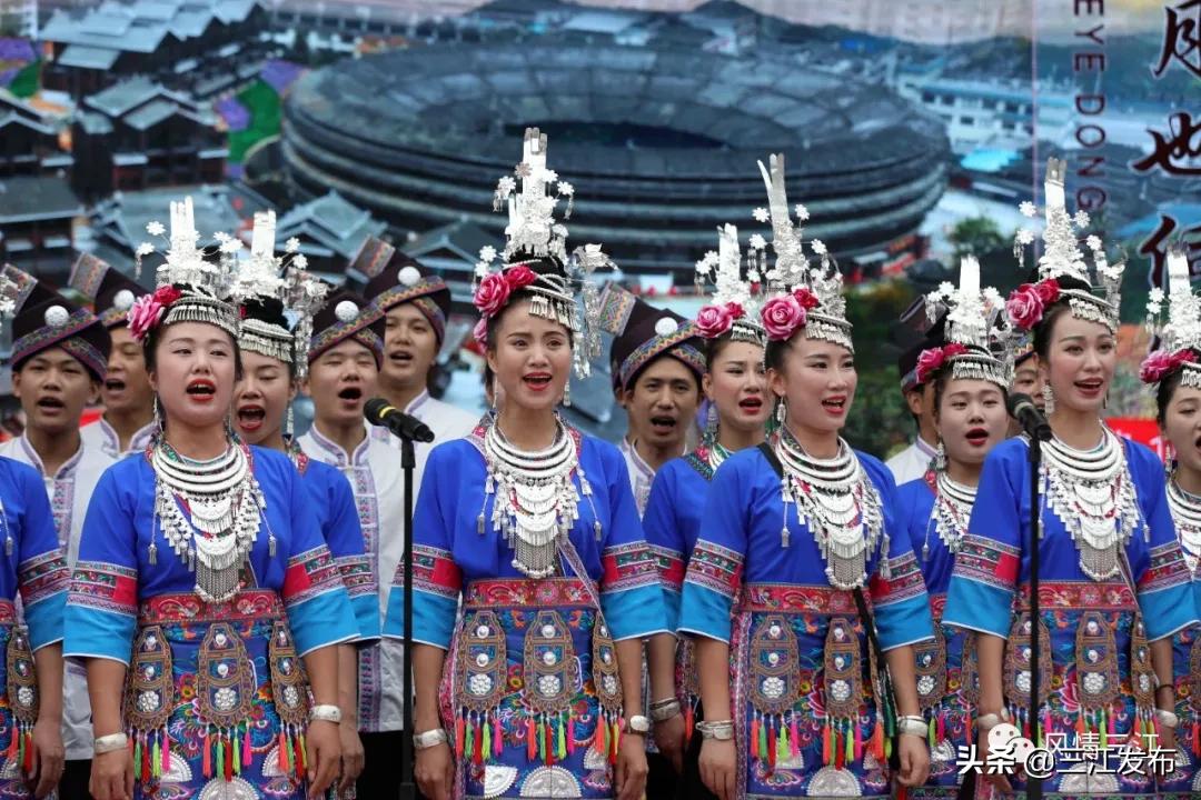 明天早上八点半中央电视台综合频道朝闻天下直播三江号始发，敬请收看