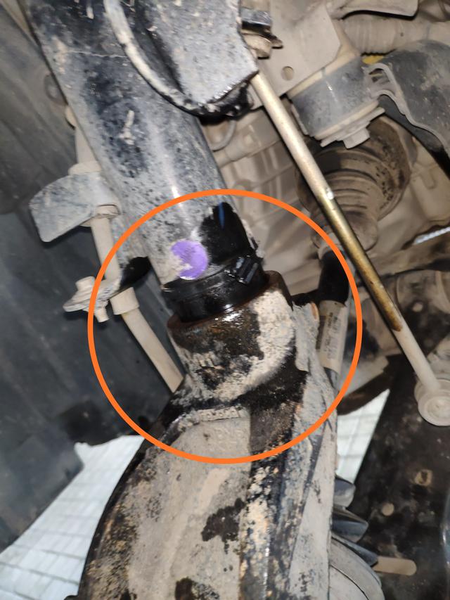 福特翼虎前轮轴承总是坏怎么回事,福特1.6翼虎前减震压力轴承异响