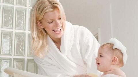 宝宝满月剃头发怎么弄,给满月宝宝剃头的正确方法