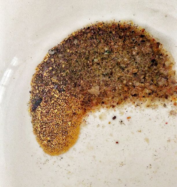 金矿里的黄金是啥样的,从金矿出来的黄金是什么样子的