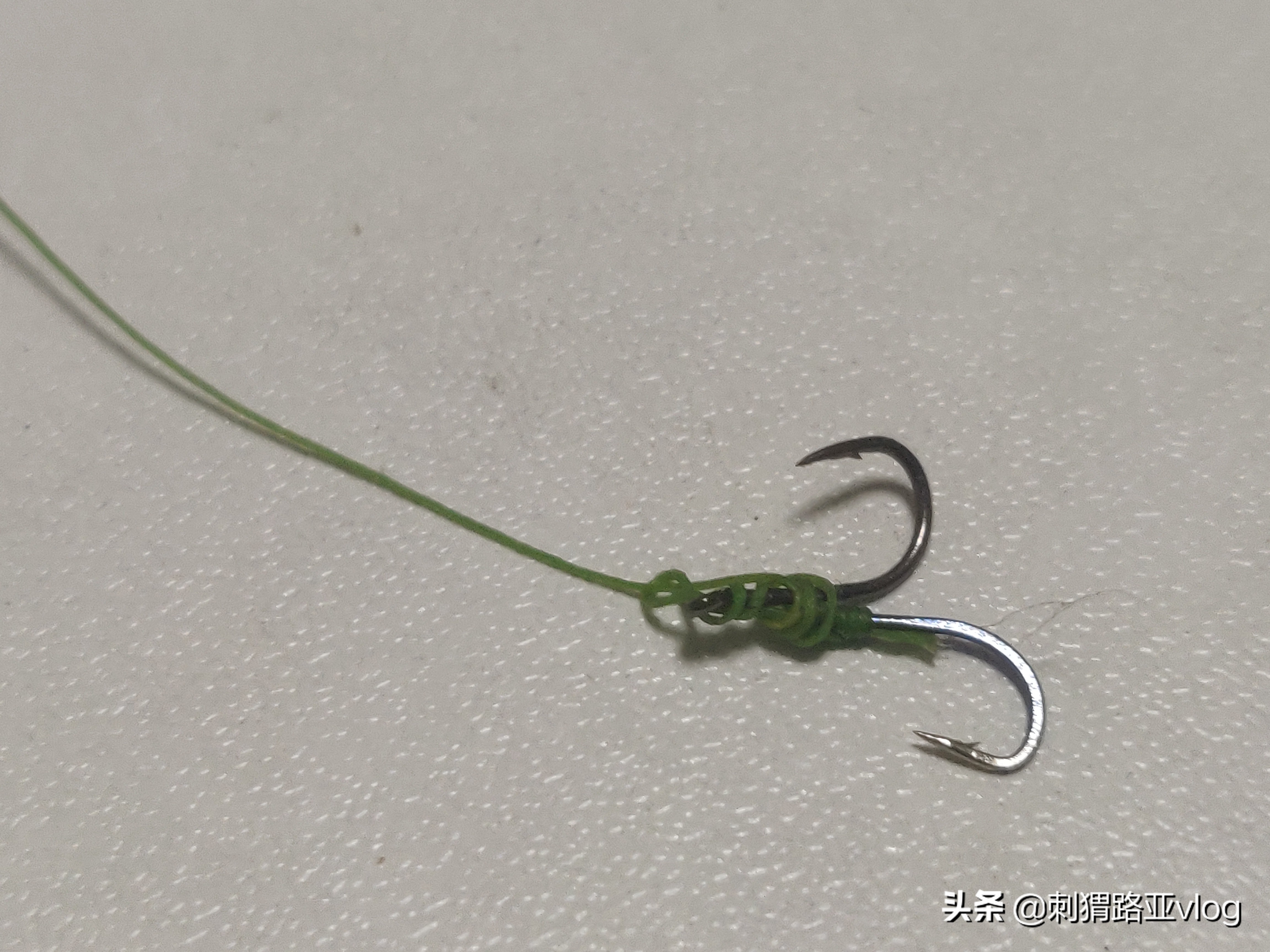 微物路亚亮片双钩钓组,路亚前导线双钩亮片绑法