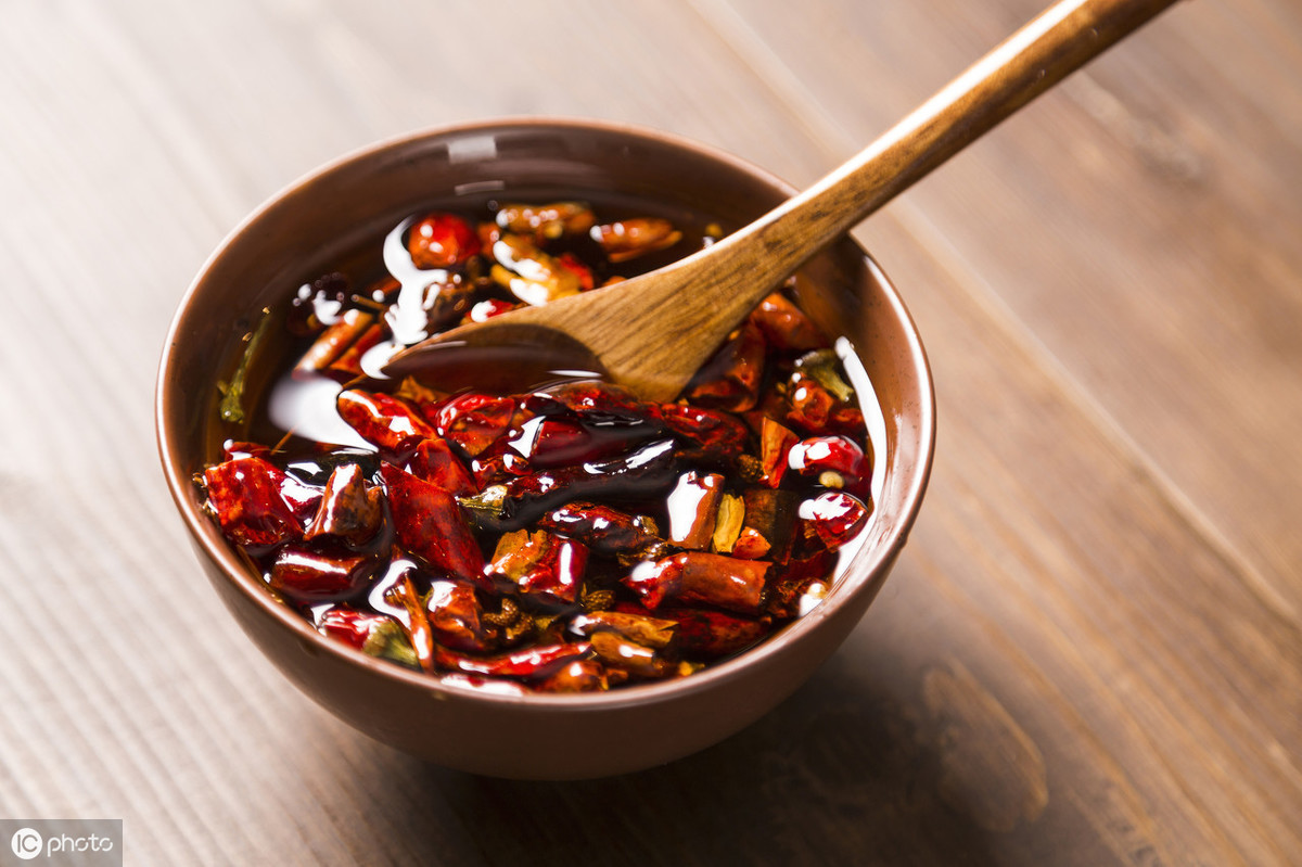 退行性膝关节炎外用什么膏药,大黄外用对膝关节炎的效果怎样