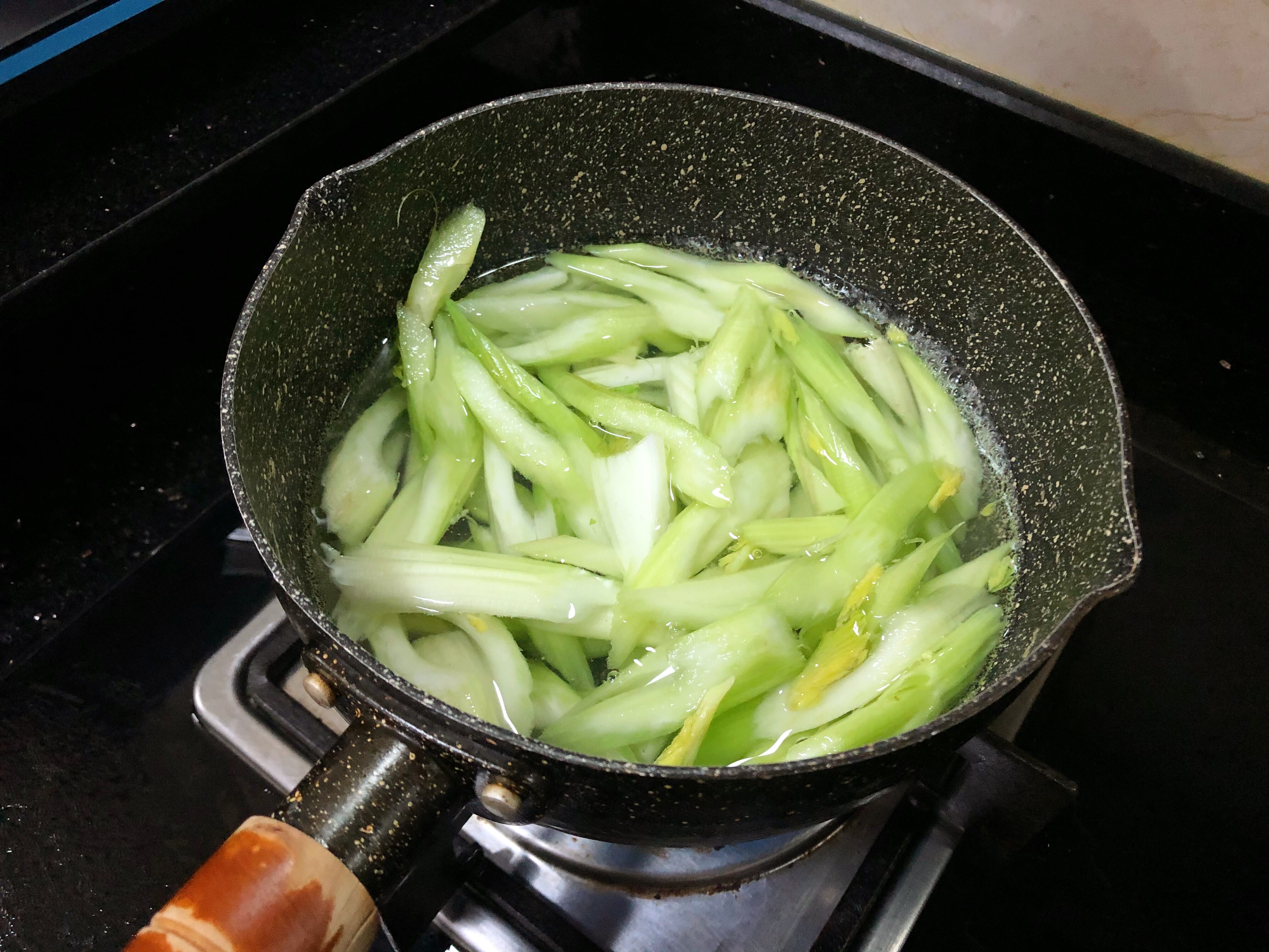 活虾仁怎么去虾壳不用冰箱,剥虾仁小妙招视频观看