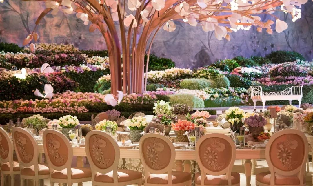 这才是婚礼真正应该有的样子,前院办婚礼后院摆酒席