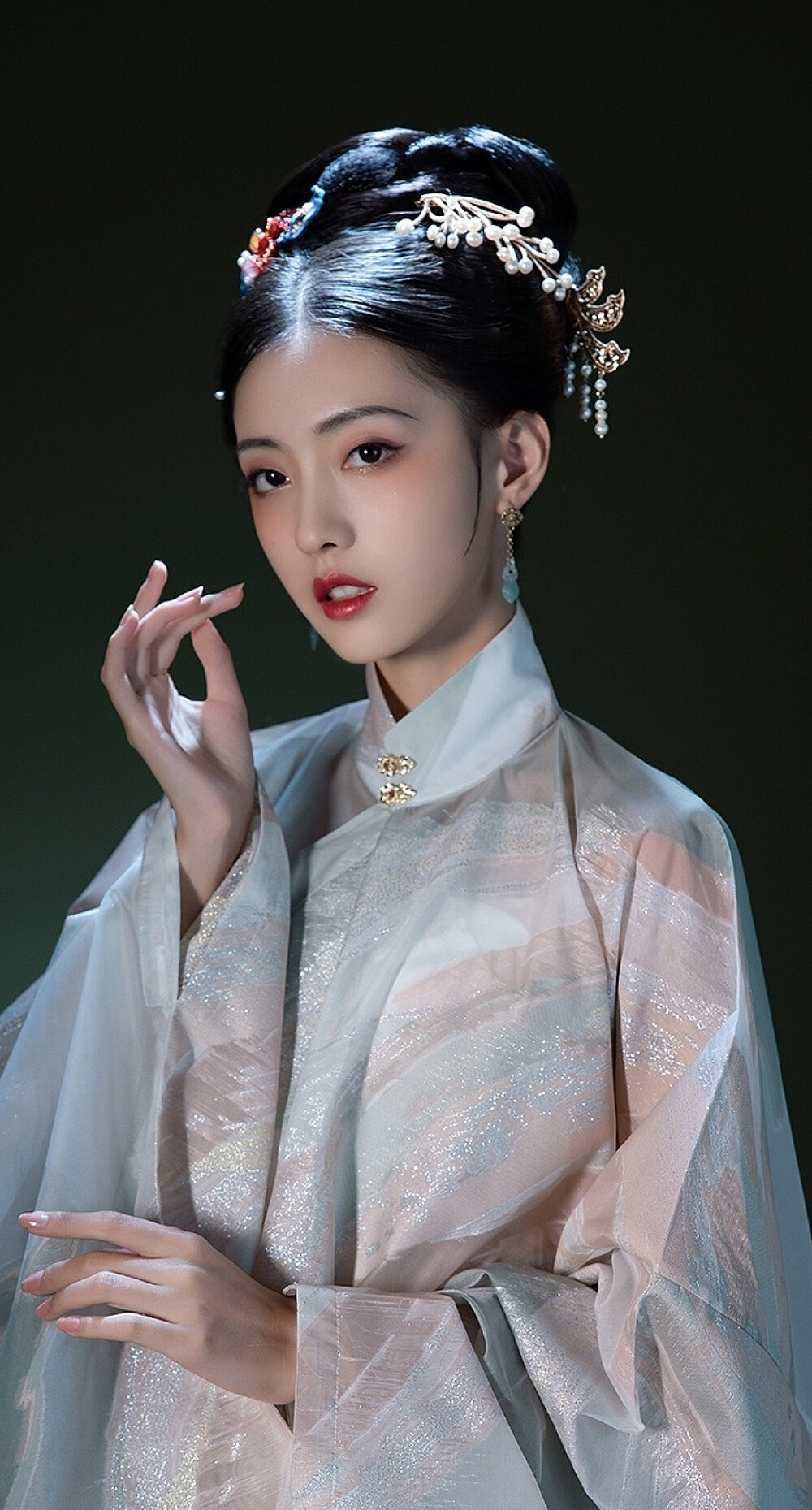 如何拥有精致的“小翘鼻”?不用开刀不用整容,学会这个就够了