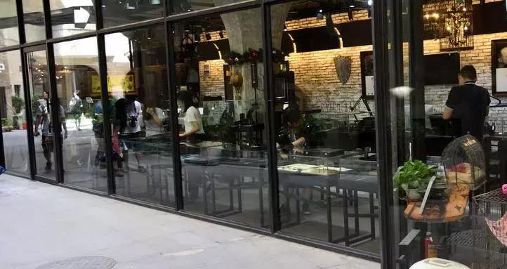 星巴克们的“*局骗**”,让多少餐饮创业者掉入陷阱?