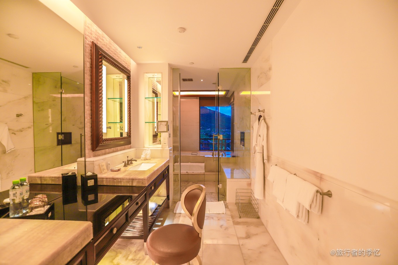 三亚复古酒店拍照,三亚网红酒店拍照攻略