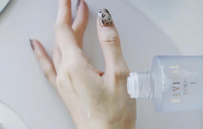 适合中老年的国货水乳推荐,中老年祛斑水乳