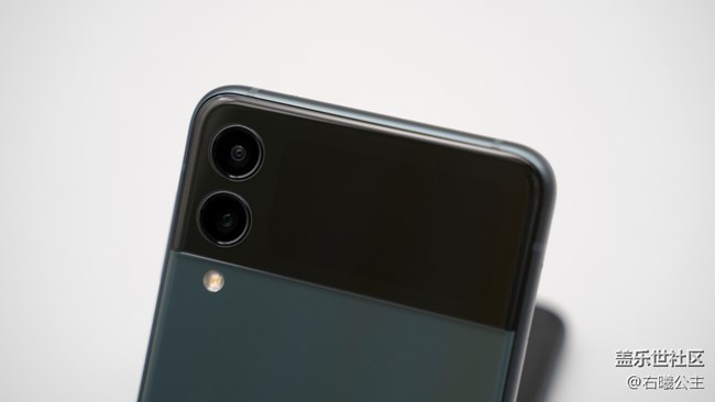 三星新款折叠机galaxyzflip5照片,三星galaxyzflip3折叠测试