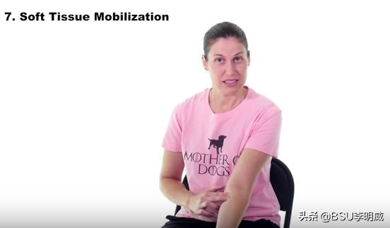 手肘疼怎么解决,劳累引起高尔夫球肘疼