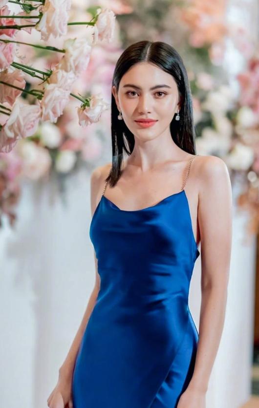 迪丽热巴泰国穿搭,迪丽热巴视频身材