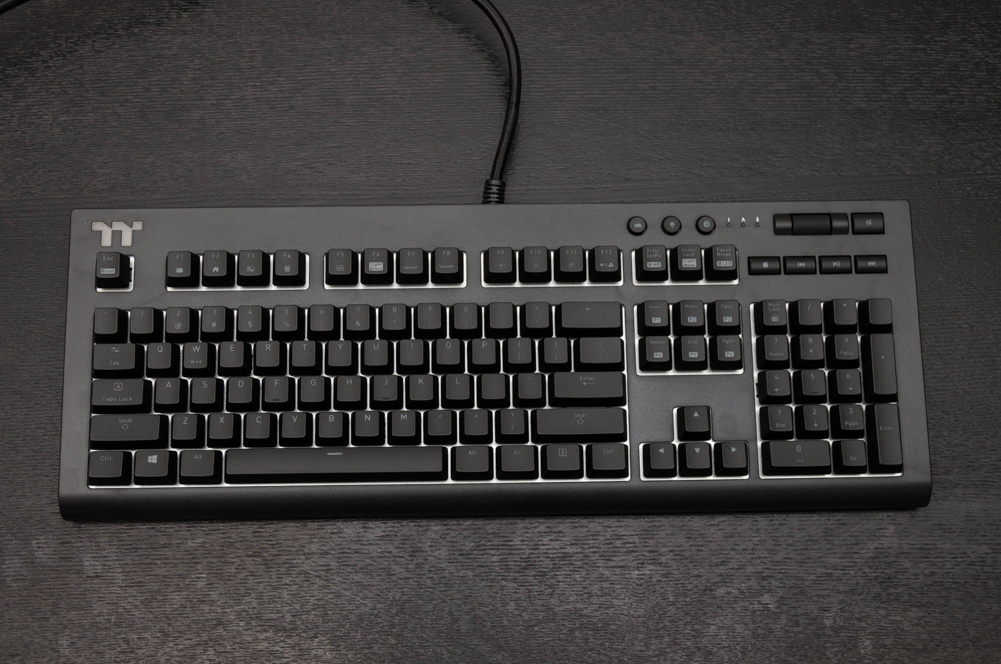 星脉x1银轴键盘开箱,血手光轴机械键盘评测