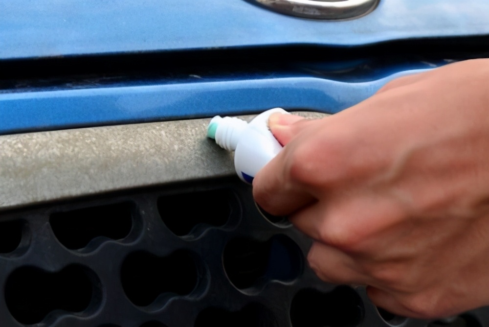 汽车镀铬亮条生锈小妙招,汽车镀铬条生锈怎么清除