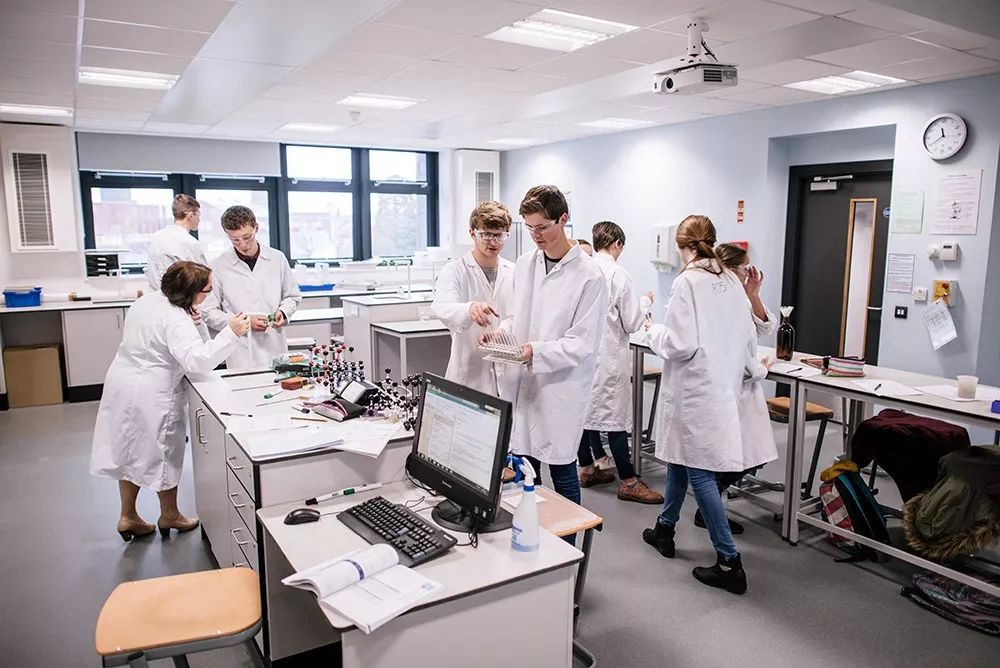 公立丨埃克塞特学院