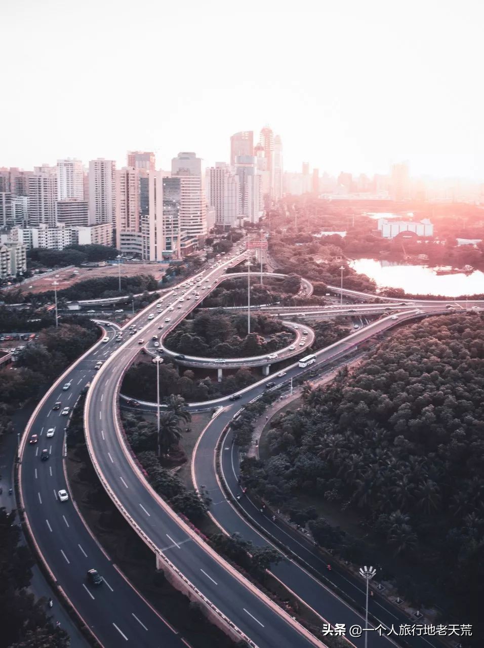 中国最适合自驾游的十条绝美公路,中国最顶级的自驾进藏公路