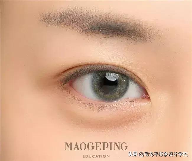 超小眼单眼皮画大眼妆教程,小眼睛眼妆怎么画显大又干净教程