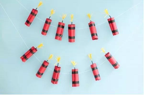 元旦节手工纸灯笼鞭炮,元旦手工立体鞭炮