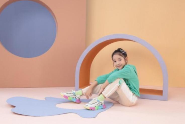 如何正确挑选儿童鞋,儿童品牌鞋和杂牌鞋对脚有影响吗