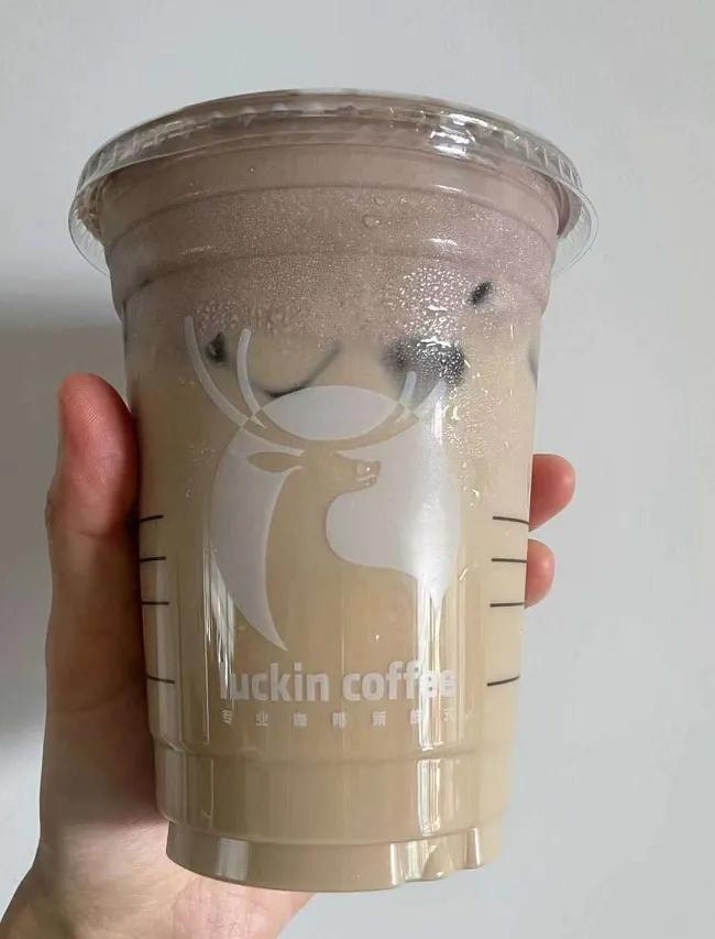 瑞幸星巴克饮品复刻,瑞幸比星巴克便宜的好喝吗