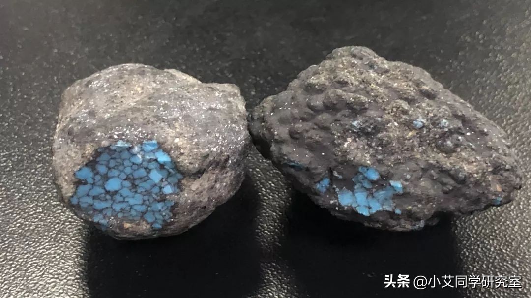 我虽然是名珠宝鉴定师，但让我肉眼识金就有些过分了