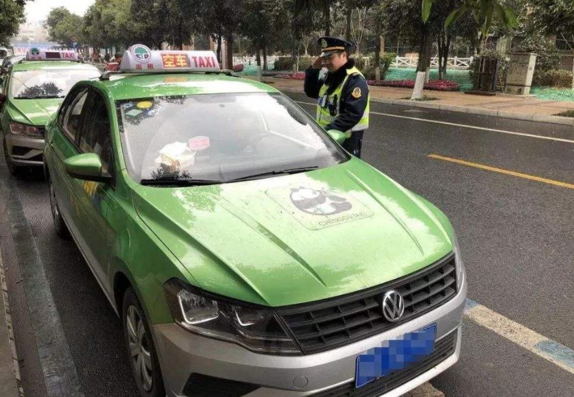 成都出租车新规今天实施!告别“拒载”和“被宰”