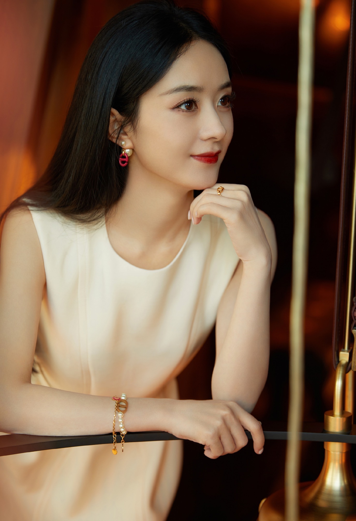 赵丽颖遮眼造型假发,赵丽颖戴假发片