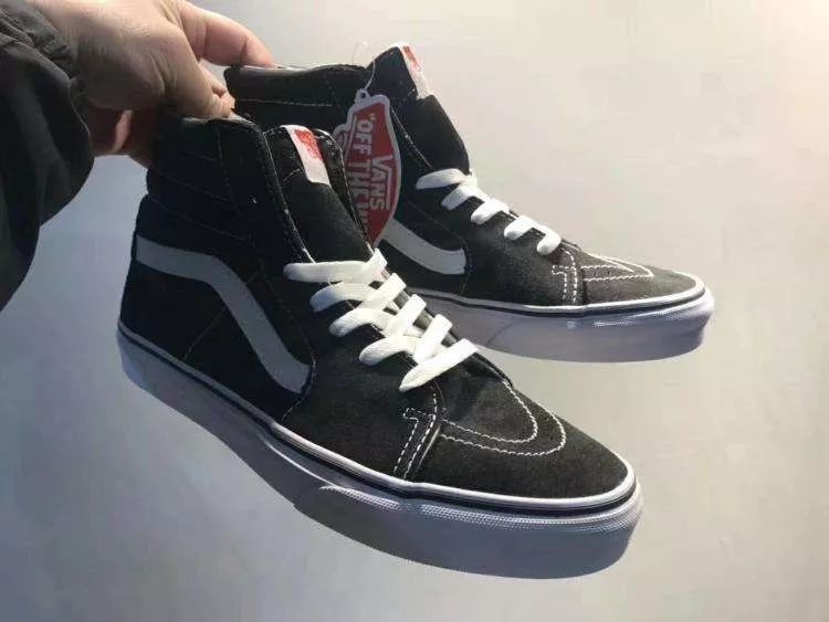 一双Vans居然炒到了上万？联名就是贵，一直联，一直贵