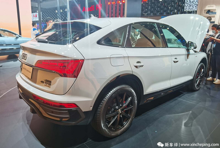 吉利星瑞和高尔夫8哪个更值得买,高尔夫和星瑞