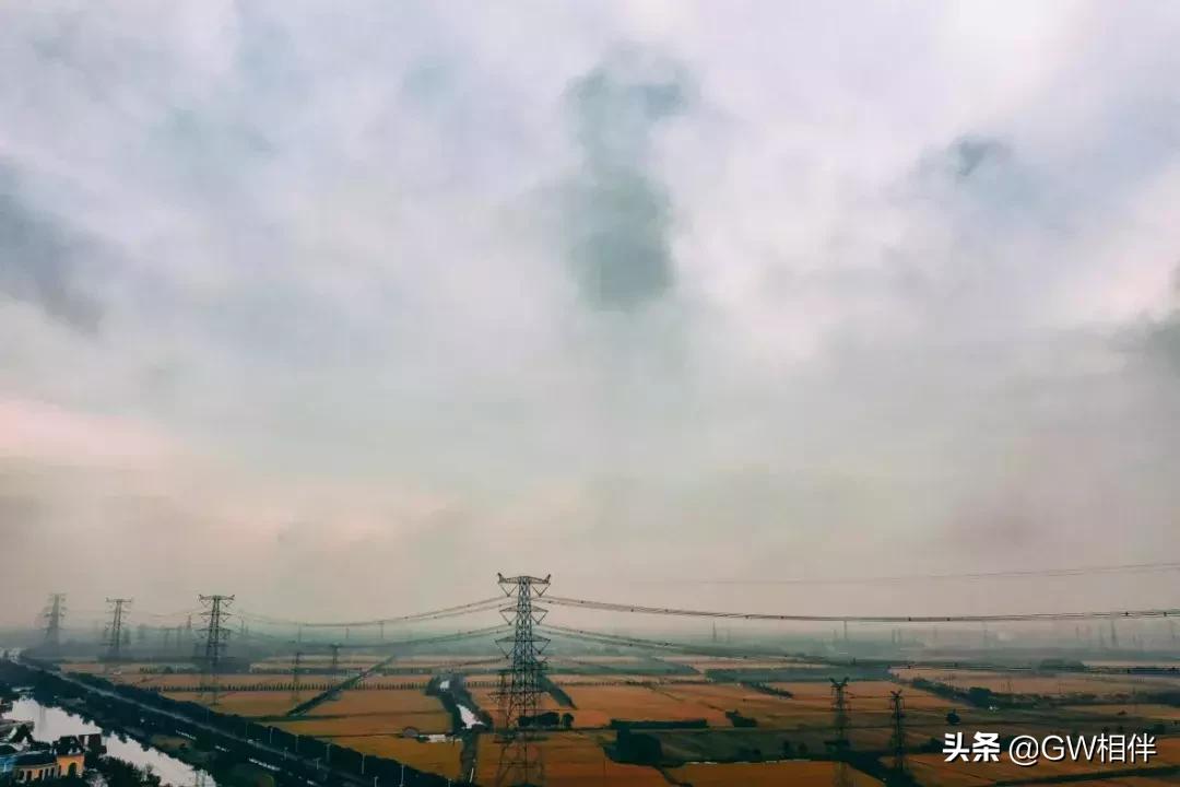 上海世茂深坑酒店建造过程,上海深坑酒店世界建筑奇迹