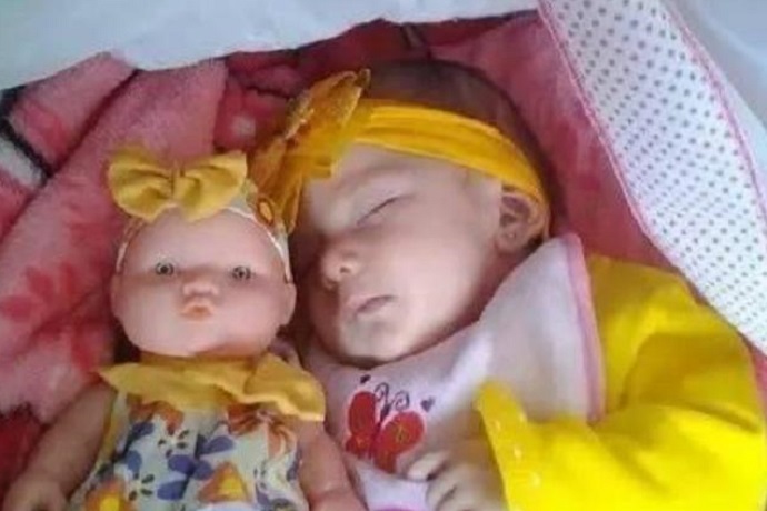 小孩长得越来越像玩偶,孩子长得像玩具