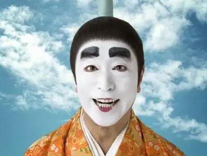 日本喜剧王志村健确诊新冠。天生多情,60岁时还和前AV*优女**传绯闻