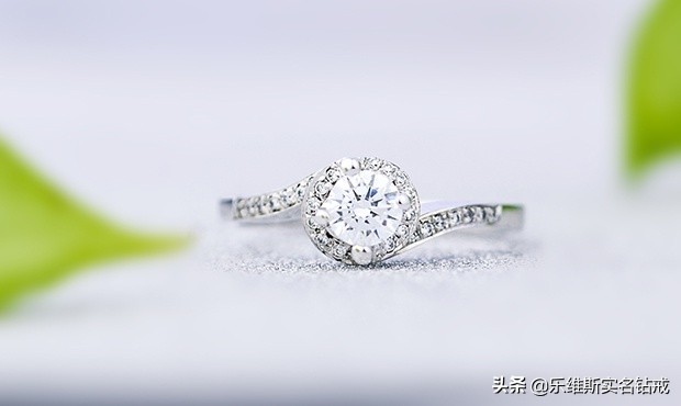 买钻戒买什么钻戒最好,1克拉钻戒和2克拉钻戒区别在哪
