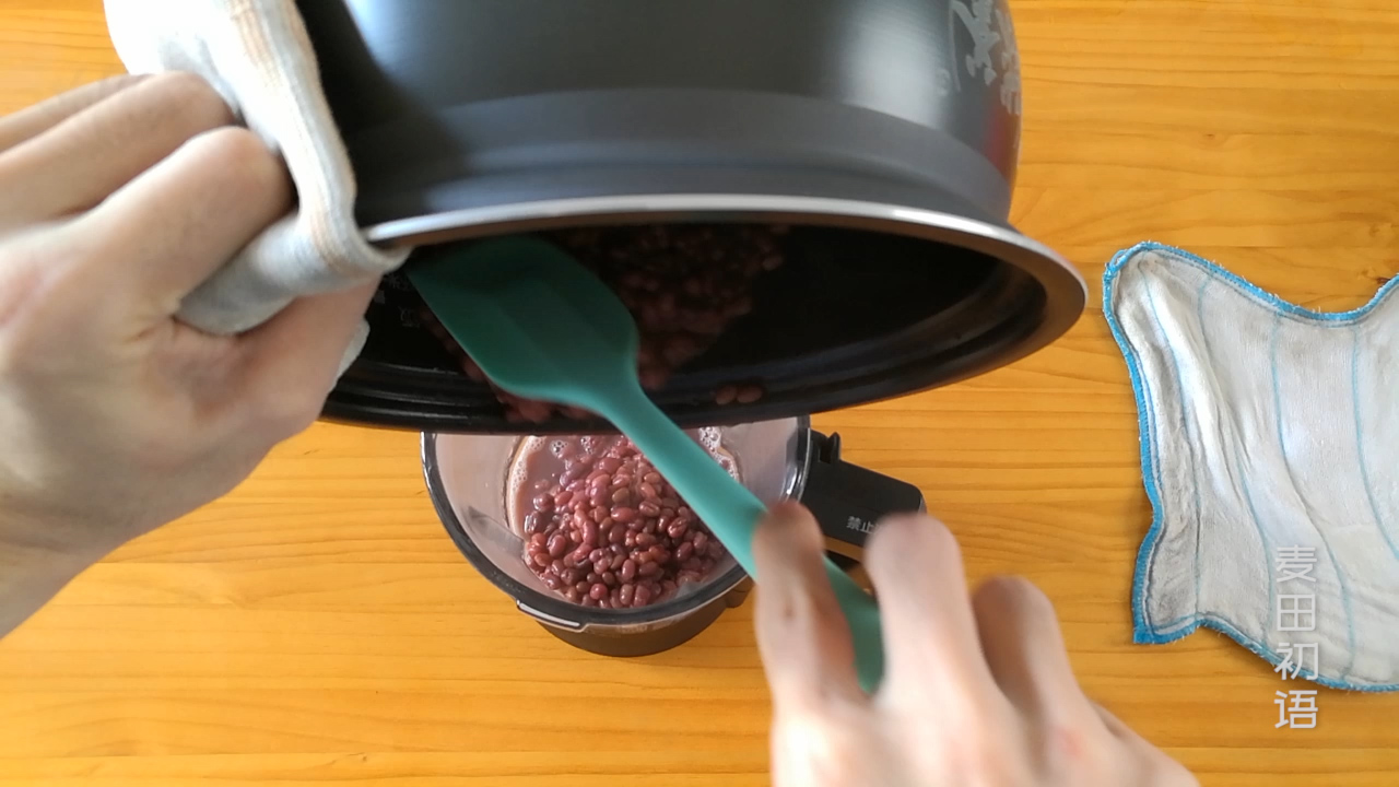 这样做红豆沙，香甜软糯又健康，月饼和蛋黄酥通通能用