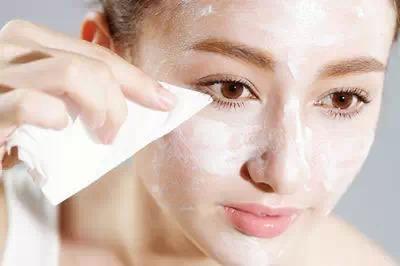秋冬换季肌肤如何护理,冬季肌肤保湿护理步骤