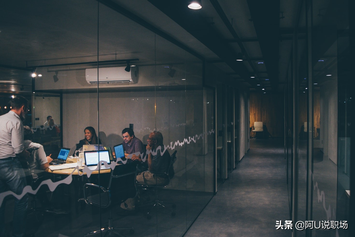 任正非一个优秀的企业家,华为老总任正非在人民大会堂发言