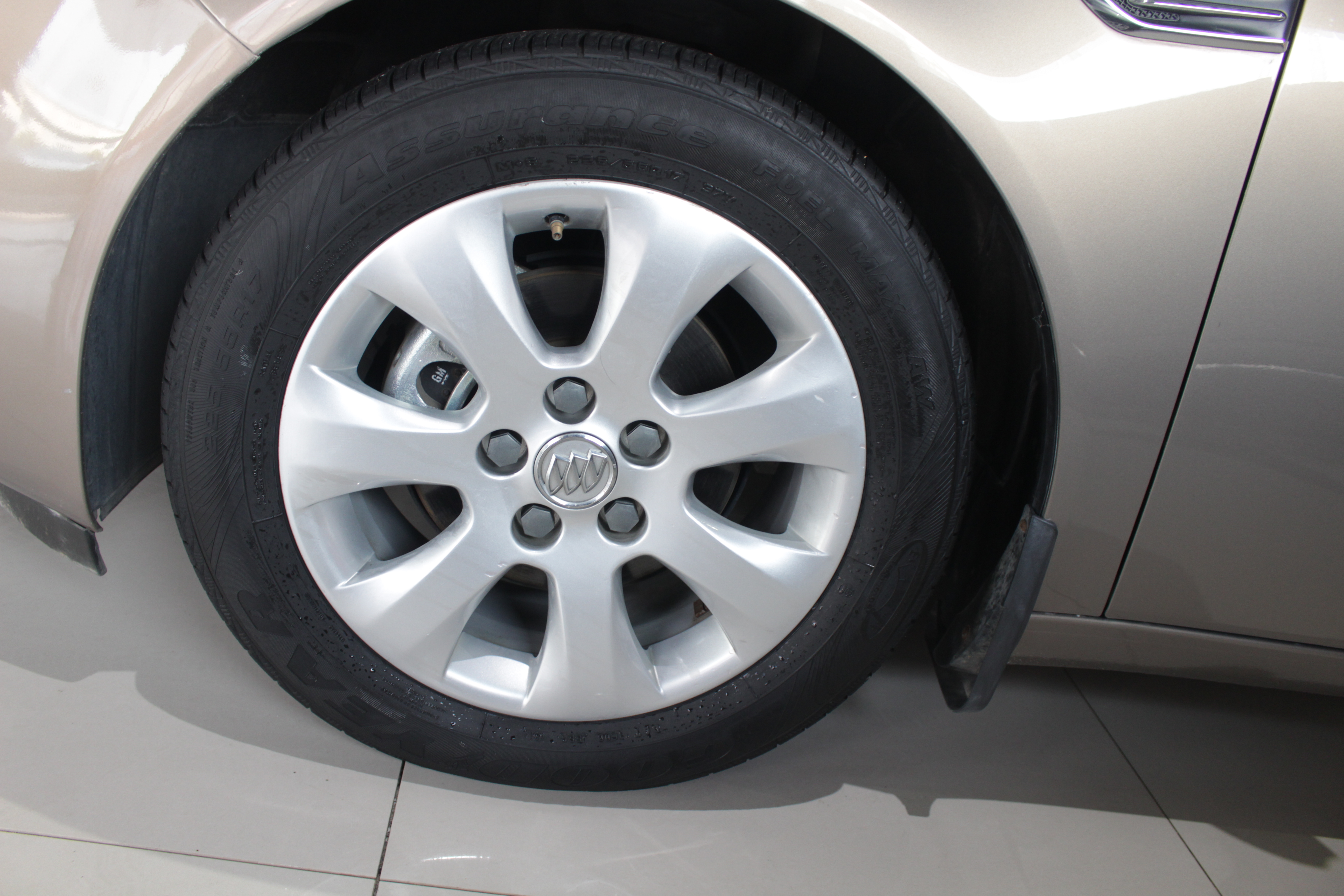 09年别克君威2.4二手车现在多少钱,别克君威2013款2.4l二手车价格