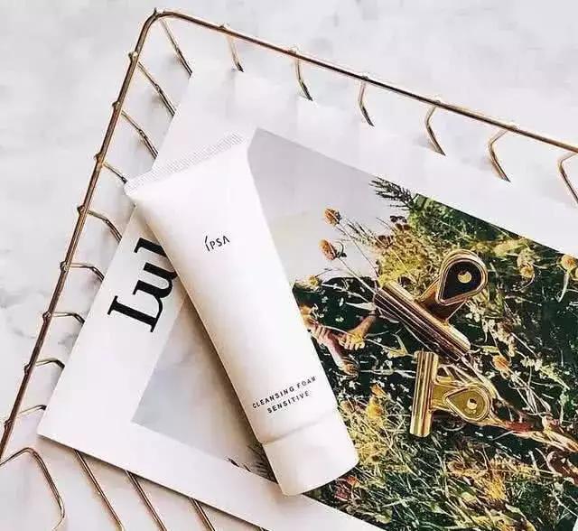 终于找到会无限回购的洗面奶,给大家推荐一款特别好用的洗面奶