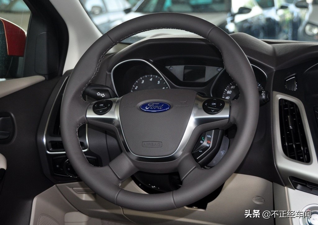 12款2.0自动福克斯运动版提速测试,12款福克斯1.6自动风尚型测评