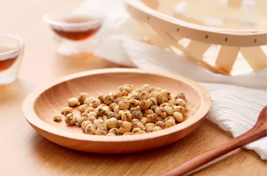 秋天干咳雪梨炖川贝做法,秋季润肺川贝止咳化痰汤