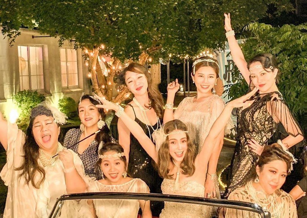 周杰伦携爱妻亮相昆凌粉色露肩裙,昆凌晒全家福庆周杰伦生日