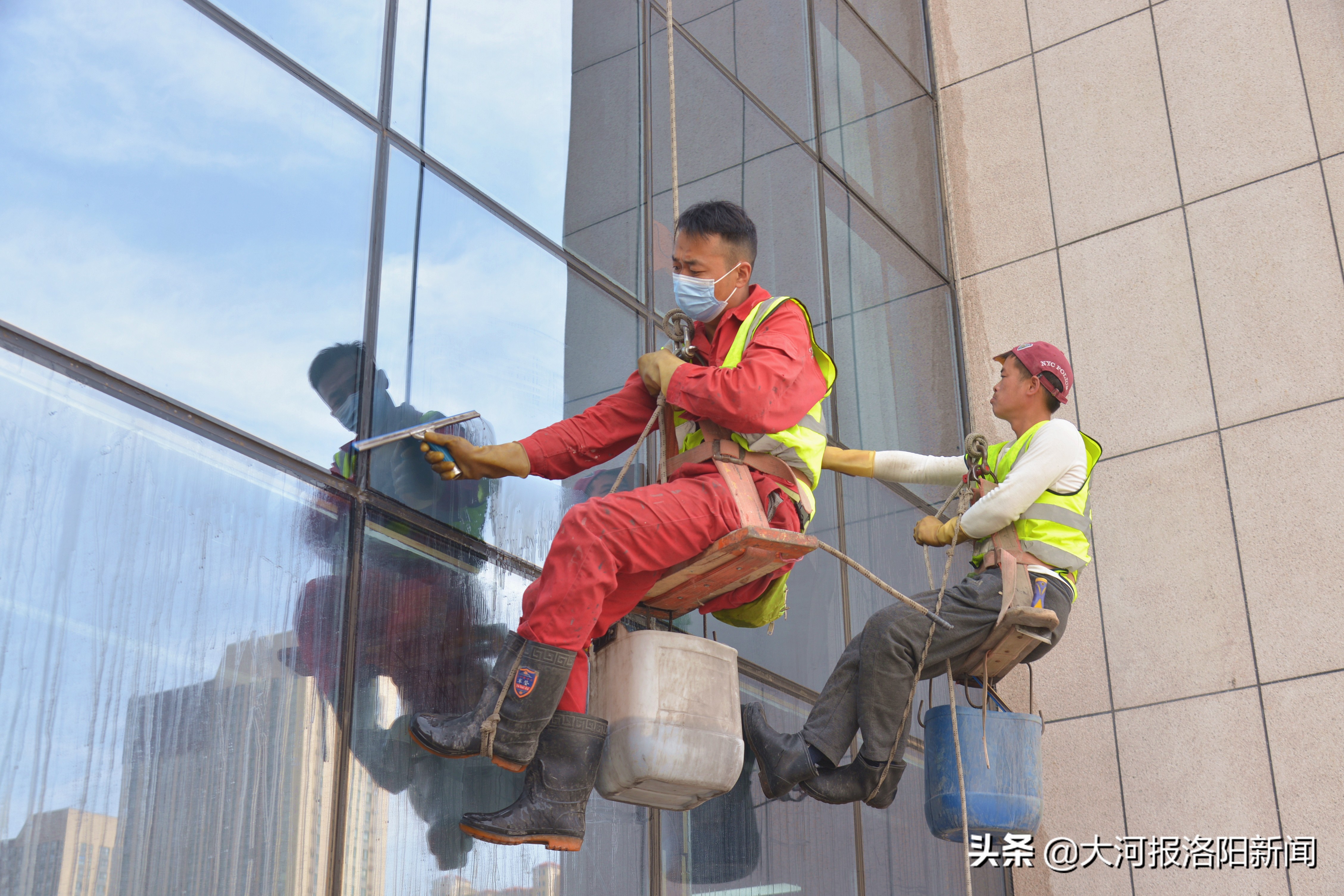 蜘蛛人200米高空作业,10m蜘蛛人高空作业价格