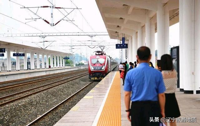 四川即将修建火车站的城市,四川有高铁的旅游小镇