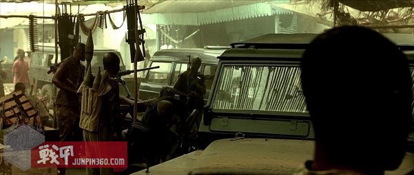 美国黑鹰战机坠落视频,黑鹰坠落最震撼视频