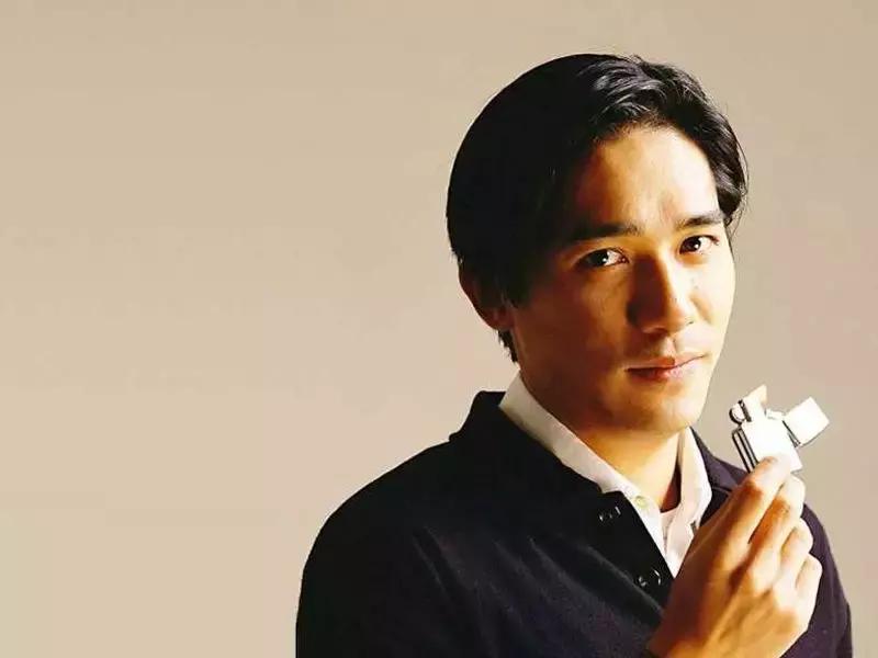 乔布斯、扎克伯格、梁朝伟都爱极简主义，生活越简单，精神越富有