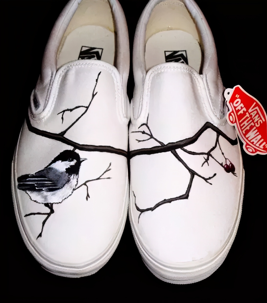 穿腻了小白鞋可以这样来改造,教你把小白鞋变潮流