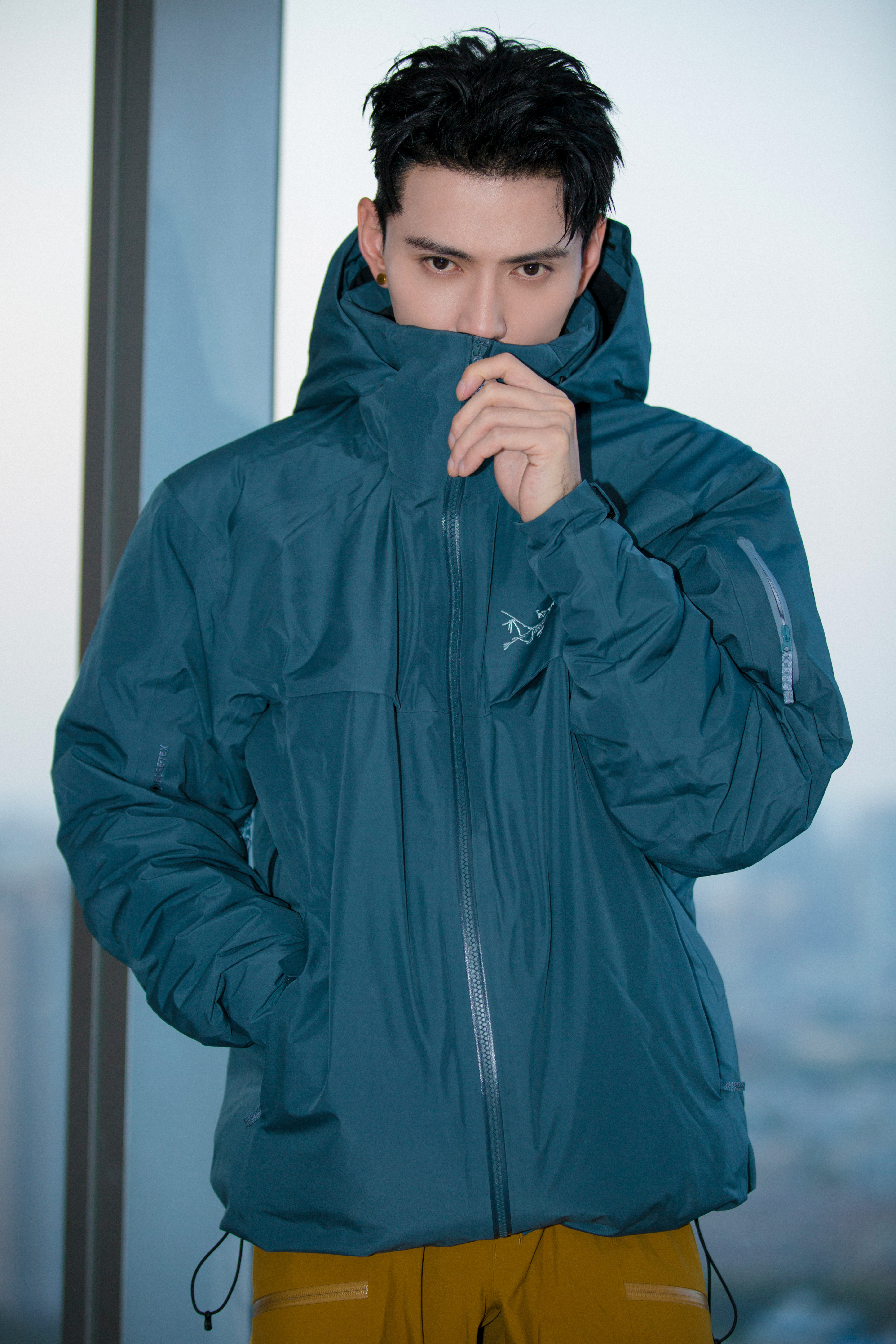 李佳琦和徐正溪一起买菜？“户外爱马仕”始祖鸟这回玩的超硬核