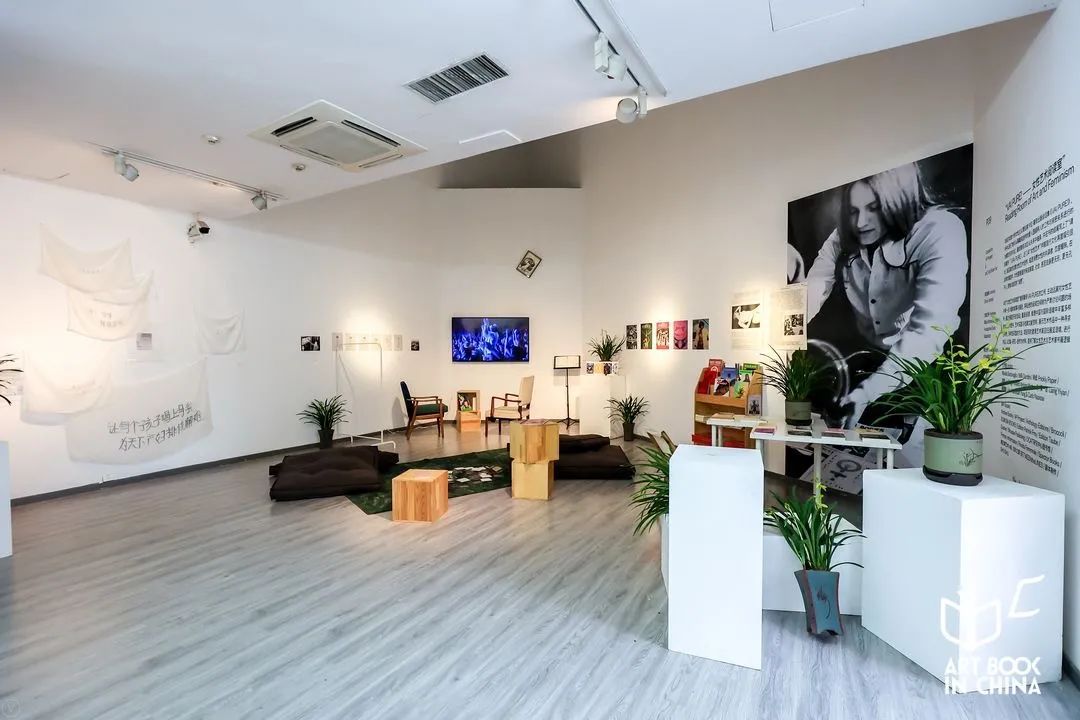 在成都看了一场浪漫的美术展,去古代邂逅一场书展