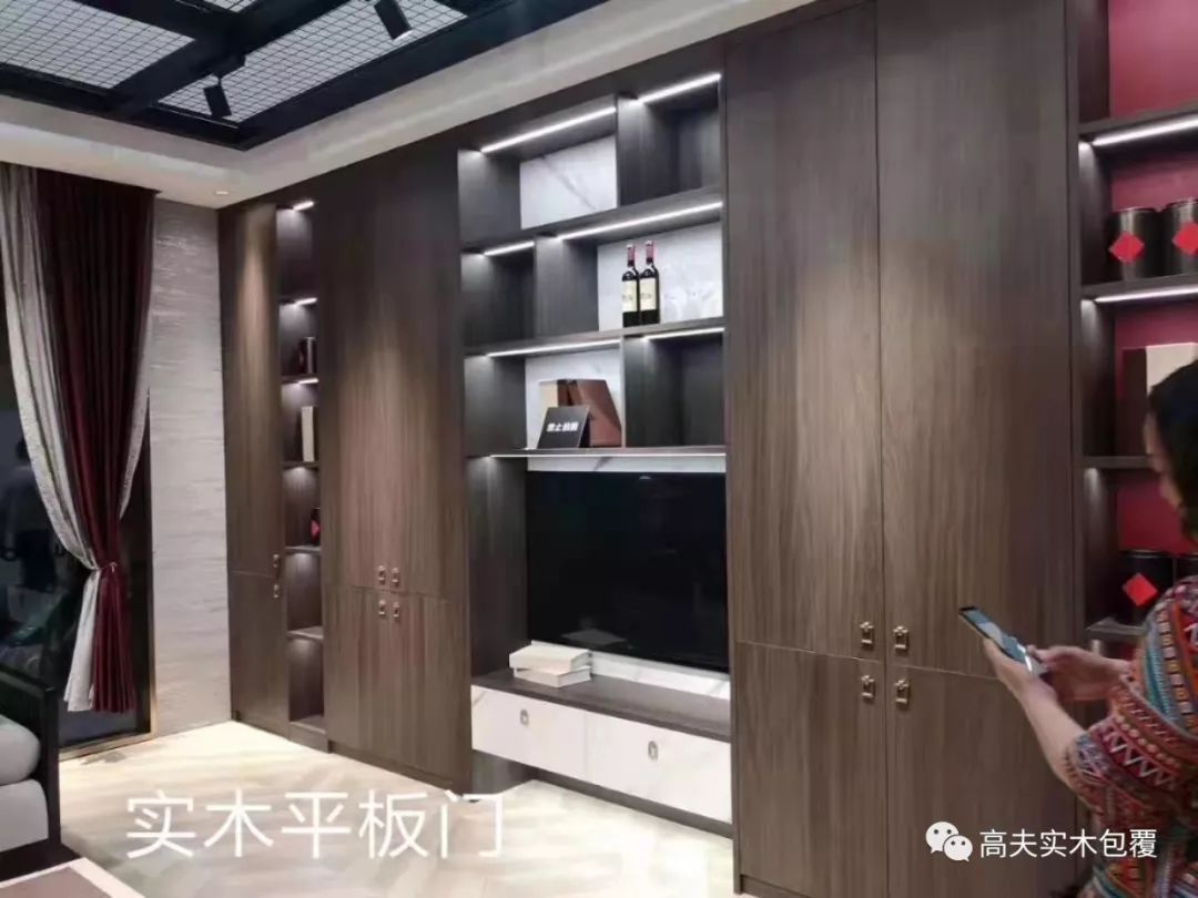 定制衣柜门变形要求赔偿,定制衣柜门板变形正常吗